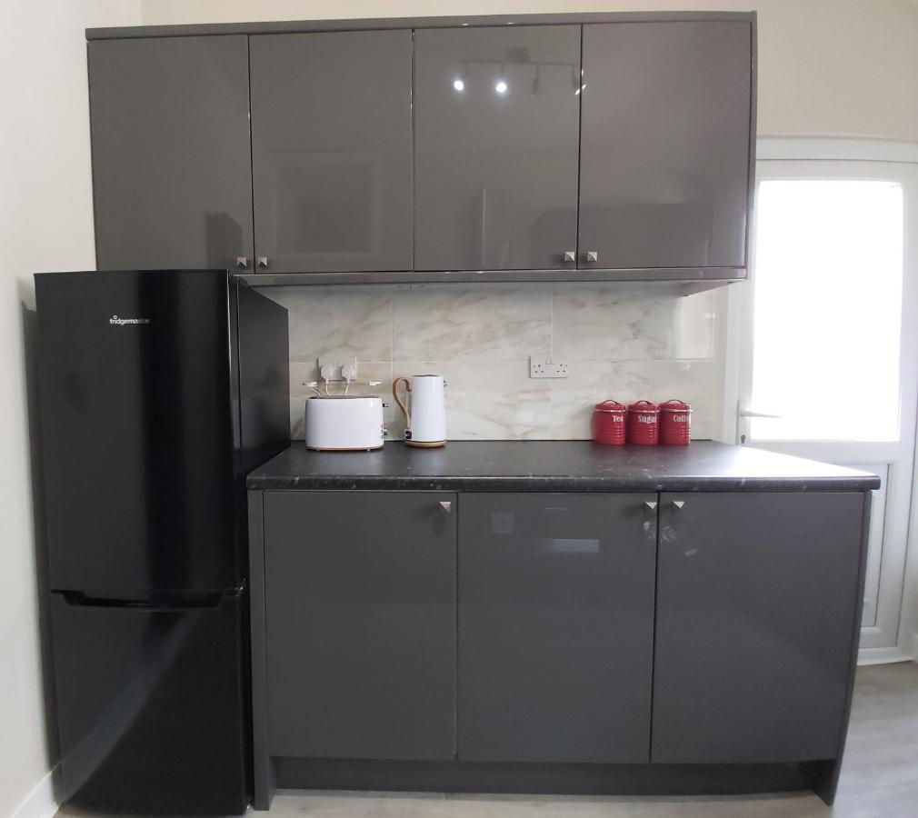 Beautifully Renovated 2 Bed Flat - Close To Beach Apartment Southend-on-Sea Ngoại thất bức ảnh