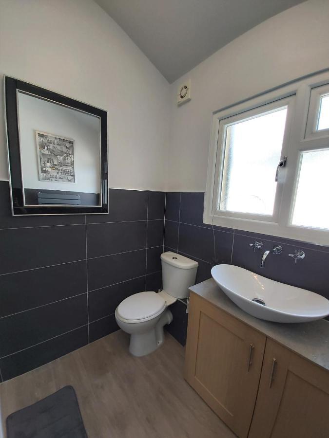 Beautifully Renovated 2 Bed Flat - Close To Beach Apartment Southend-on-Sea Ngoại thất bức ảnh