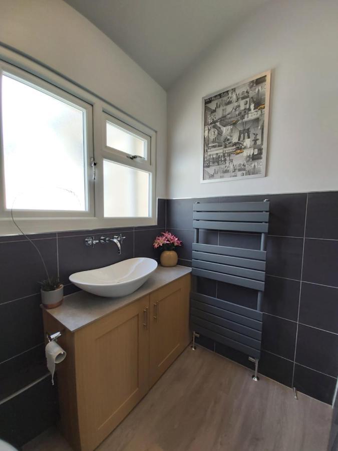 Beautifully Renovated 2 Bed Flat - Close To Beach Apartment Southend-on-Sea Ngoại thất bức ảnh