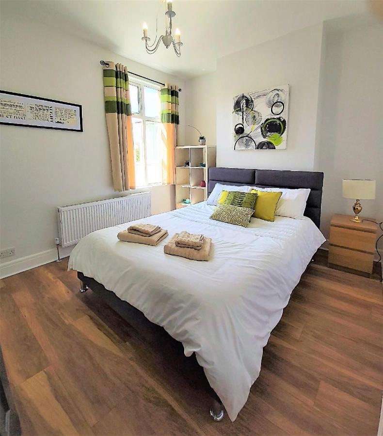 Beautifully Renovated 2 Bed Flat - Close To Beach Apartment Southend-on-Sea Ngoại thất bức ảnh
